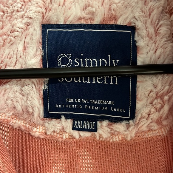 Simply southern pullover - Picture 3 of 3